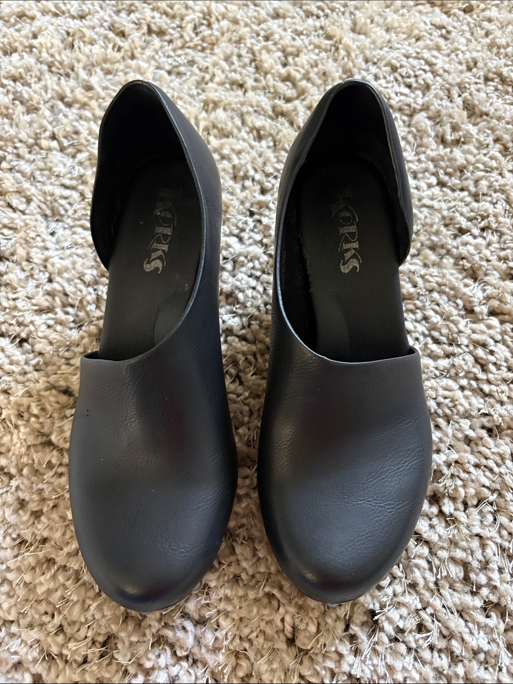 Korks Women's Black Slip-On Clog Mules